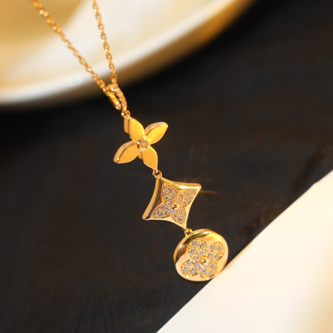 ¡®Loco¡¯STAR AND SUN DIAMOND PINK GOLD NECKLACE