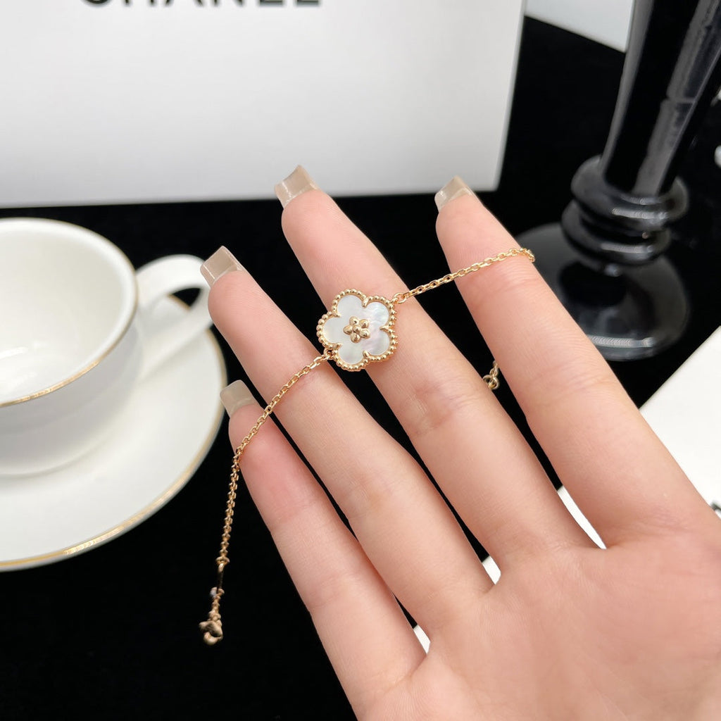 ¡®Loco¡¯LUCKY SPRING ROSE GOLD MOP BRACELET