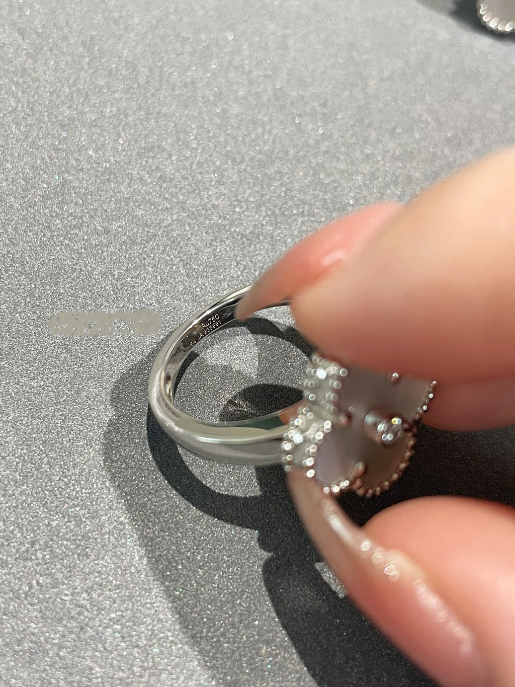 ¡®Loco¡¯CLOVER SILVER MOP DIAMOND RING