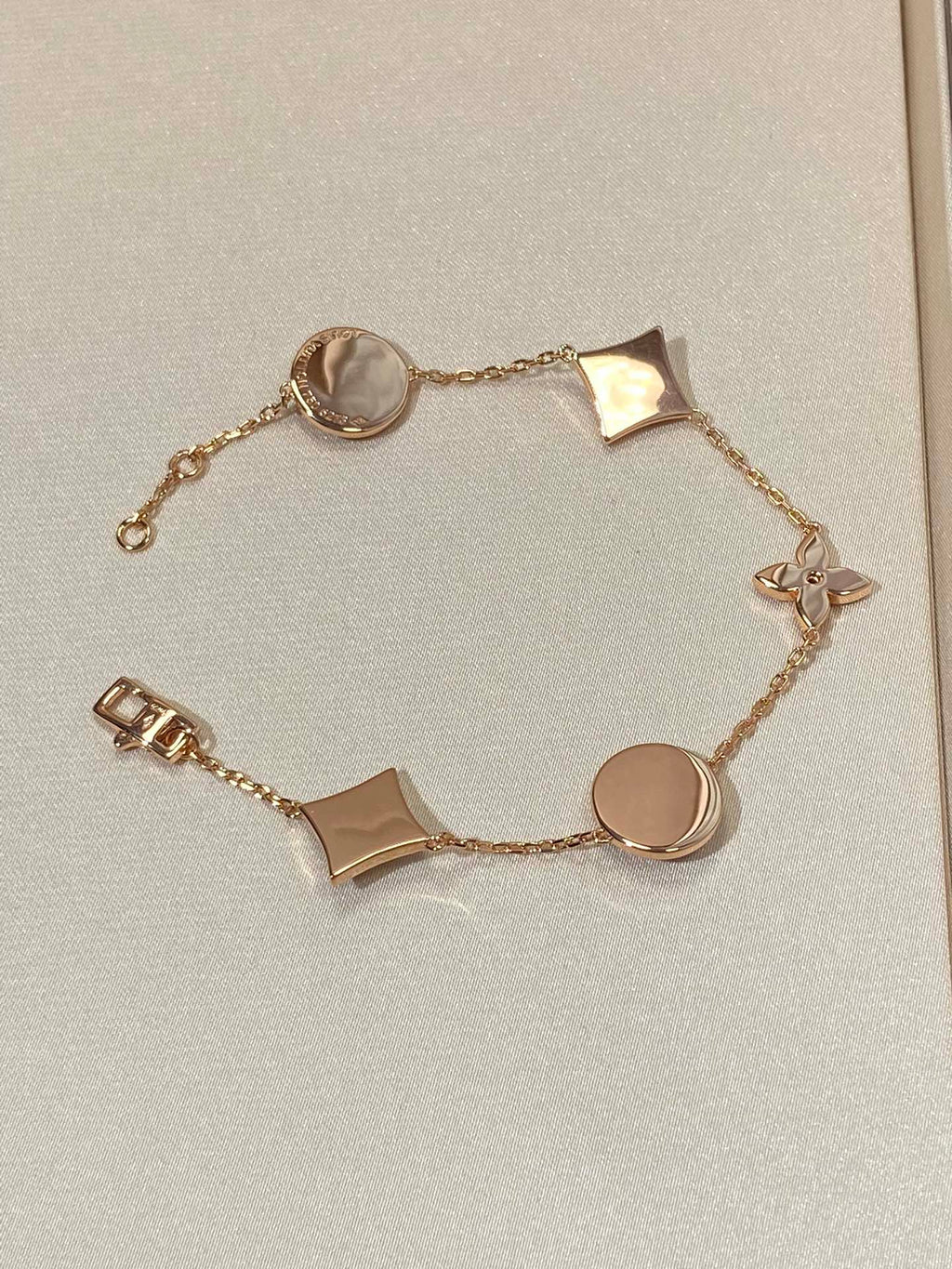 ¡®Loco¡¯STAR AND SUN 5 MOTIF MOP PINK GOLD BRACELET