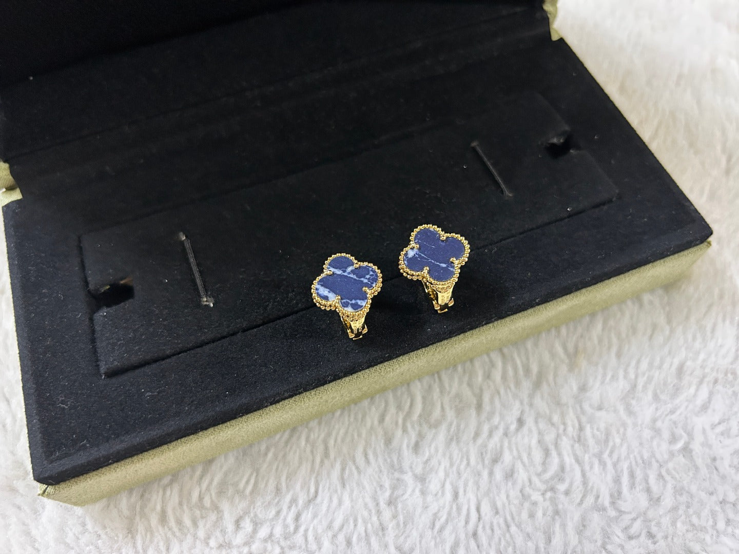 ¡®Loco¡¯CLOVER PIETERSITE MEDIUM STUD EARRINGS