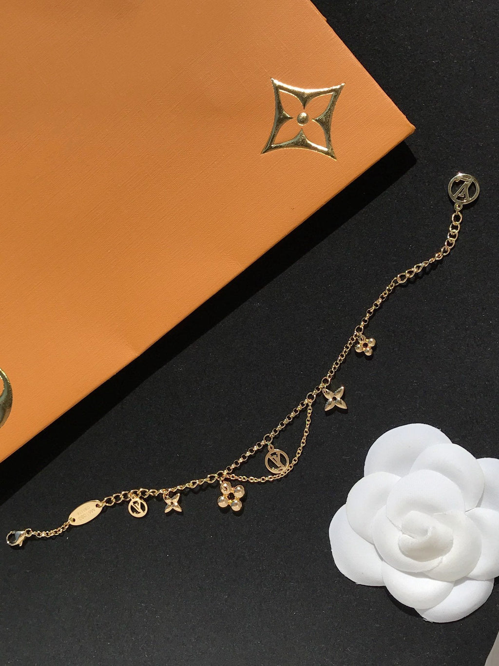 ¡®Loco¡¯BLOOMING PINK GOLD MOP BRACELET
