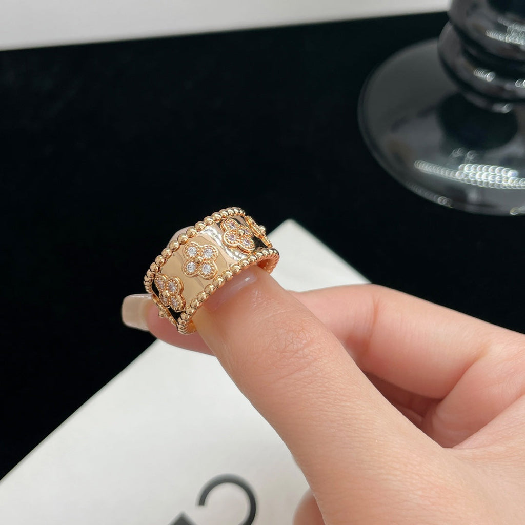 ¡®Loco¡¯PERLEE DIAMOND LARGE RING