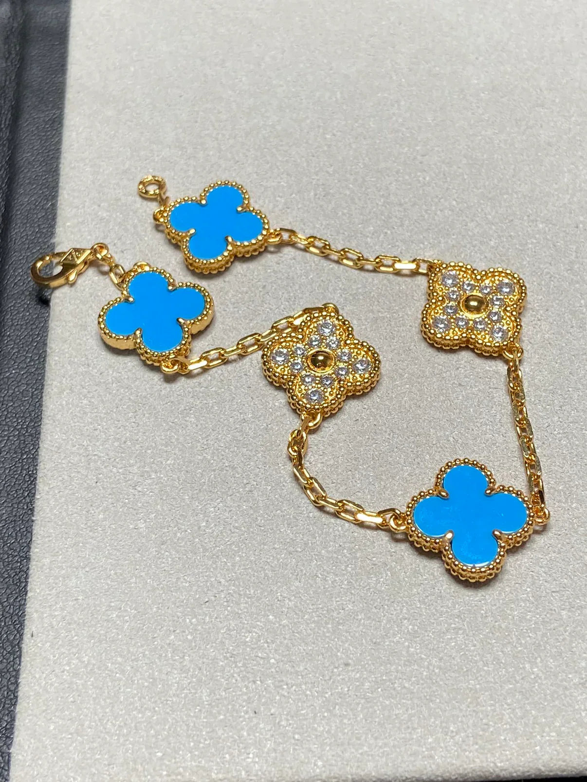[Loco]New CLOVER 5 MOTIF BLUE AGATE BRACELET COLLECTION