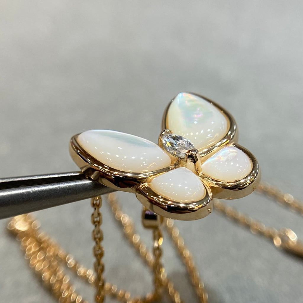 ¡®Loco¡¯BUTTERFLY MOP DIAMOND NECKLACE