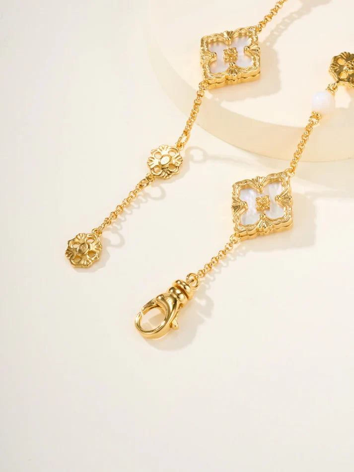 [Loco]B.C.L ENAMELED Three-Flower Bracelet£¨Trumpet)