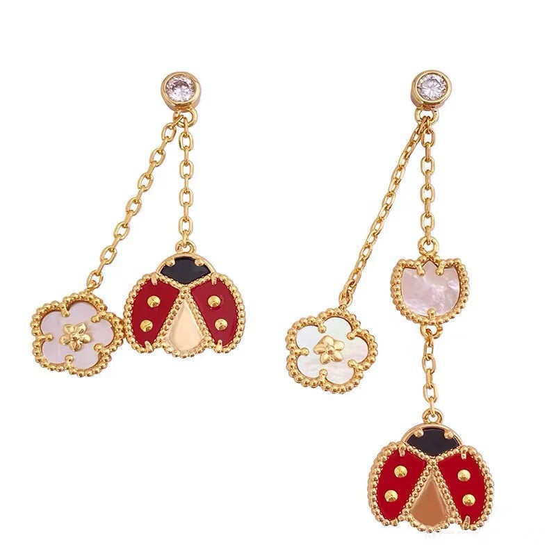Loco LUCKY LADYBUG WHITE MOP ピアス