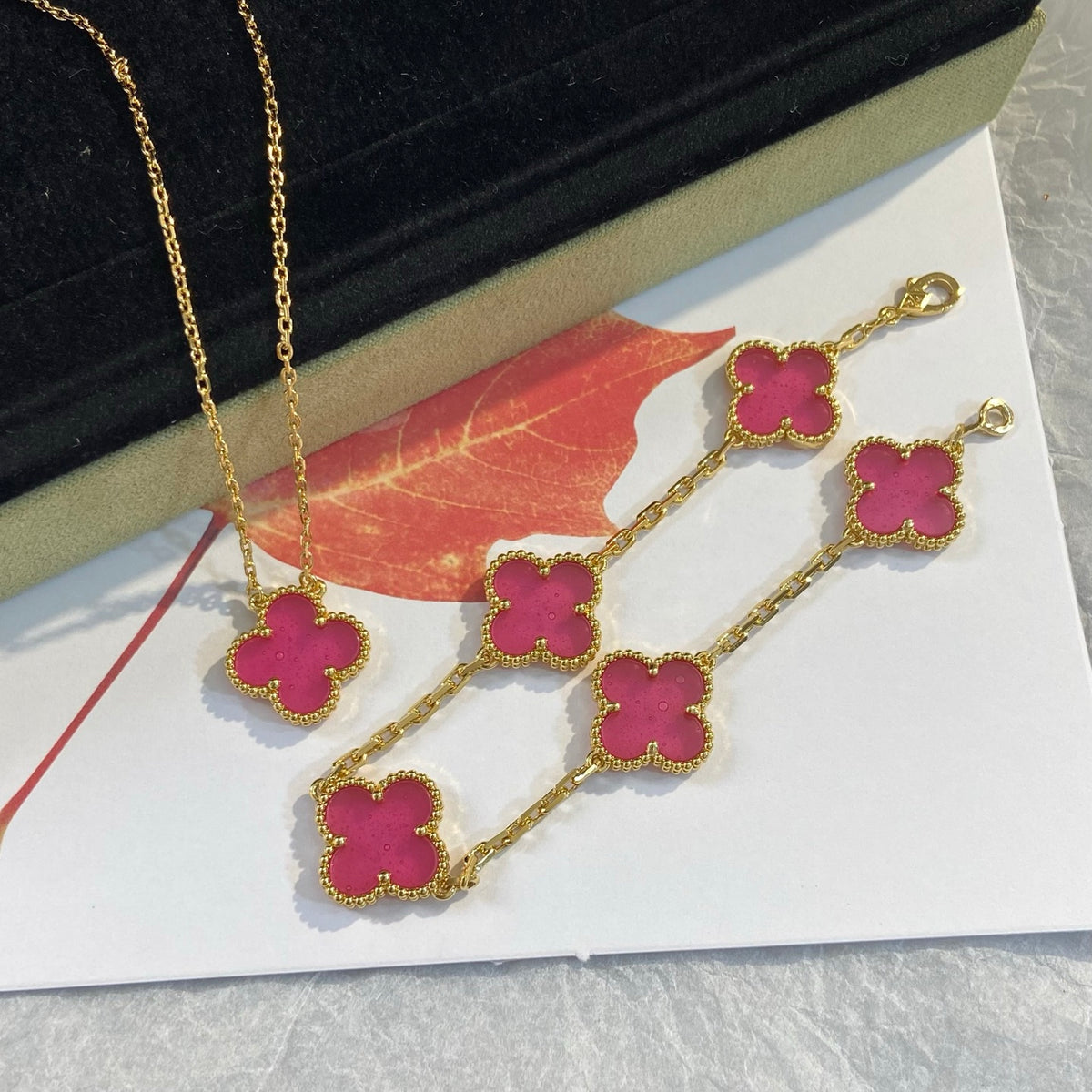 [Loco ] 26 NEW PINK BUBBLE ENAMEL SET
