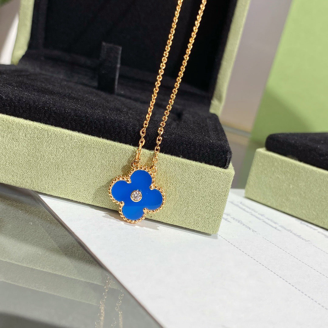 ¡®Loco¡¯CLOVER 15MM DIAMOND AND BLUE AGATE NECKLACE
