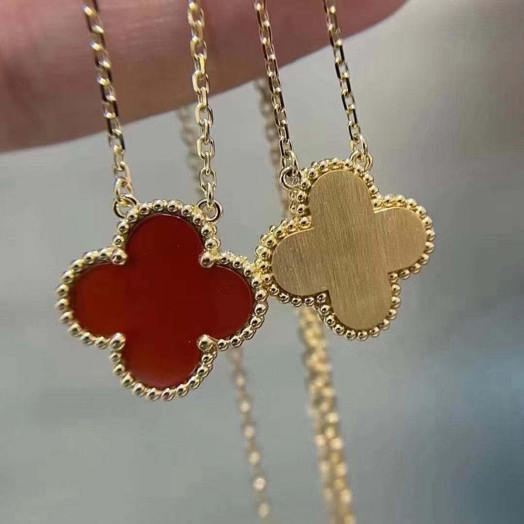 ¡®Loco¡¯CLOVER 15MM CARNELIAN SINGLE FLOWER NECKLACE