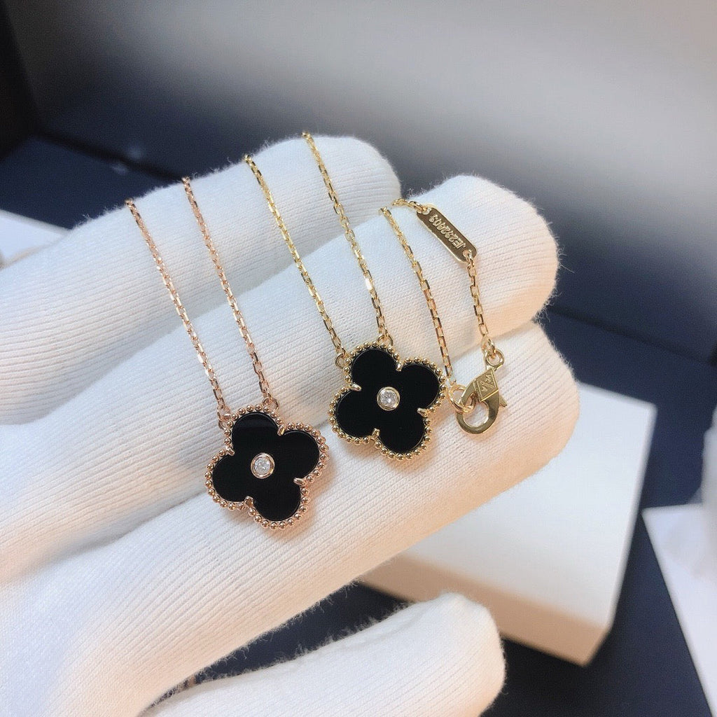 ¡®Loco¡¯CLOVER 15MM DIAMOND ONYX NECKLACE