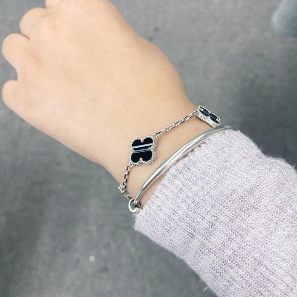 ¡®Loco¡¯CLOVER 5 MOTIF VEINED ONYX BRACELET SILVER