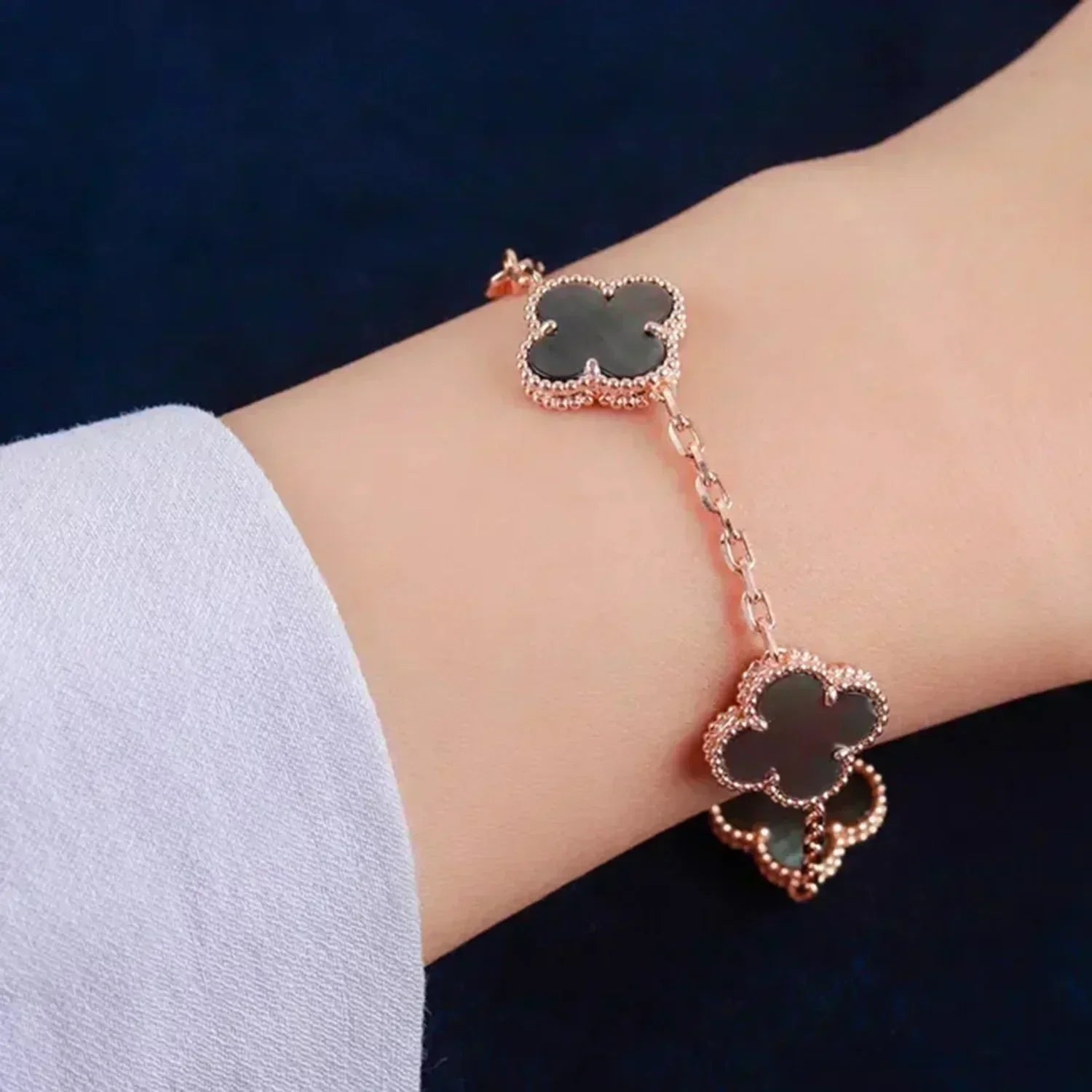 [Loco]New CLOVER 5 MOTIF GRAY MOP BRACELET COLLECTION