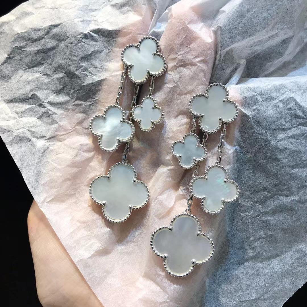 ¡®Loco¡¯CLOVER EARRINGS WHITE MOP 4 MOTIFS SILVER