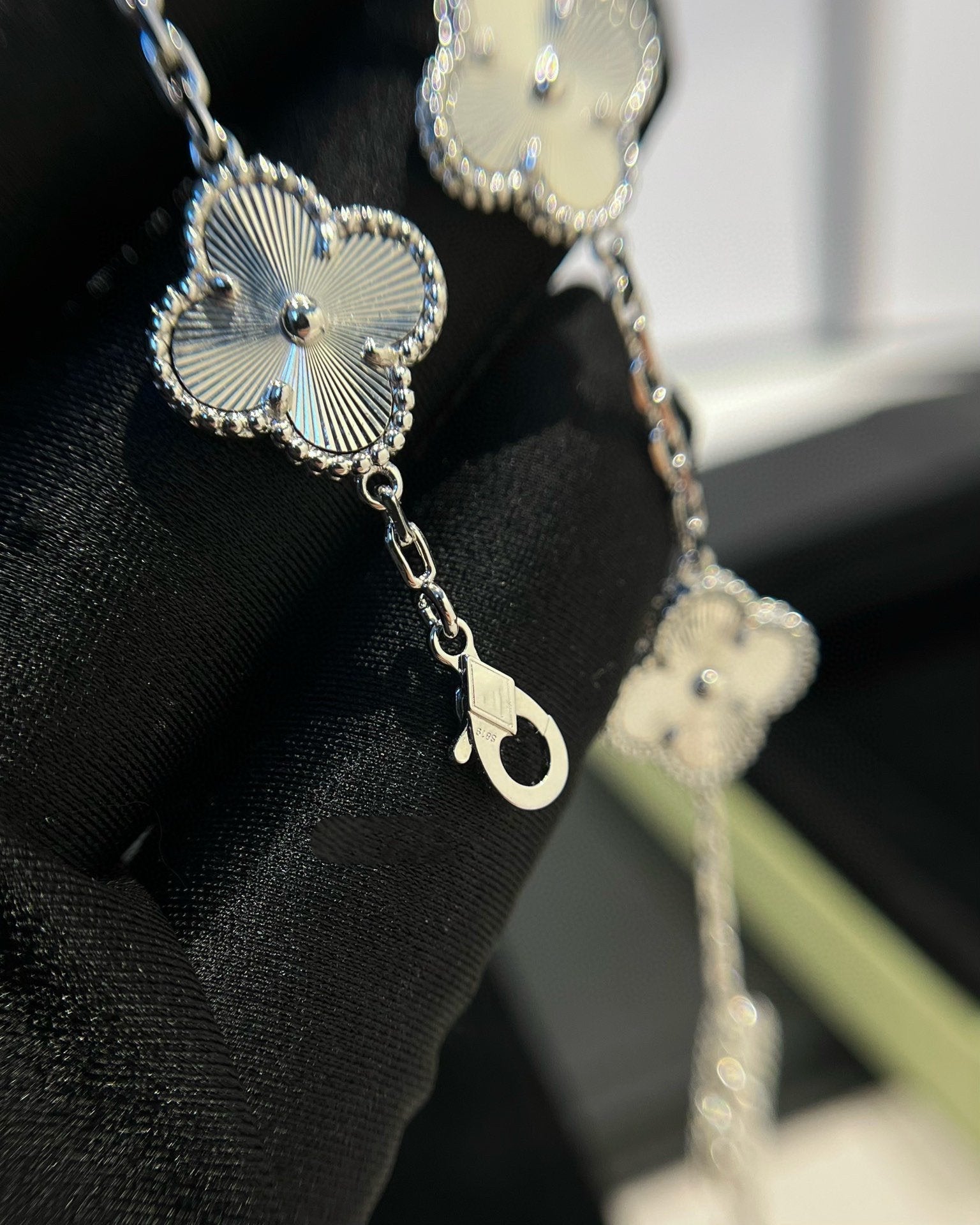 [Loco]New  CLOVER 5 MOTIF LASER BRACELET COLLECTION